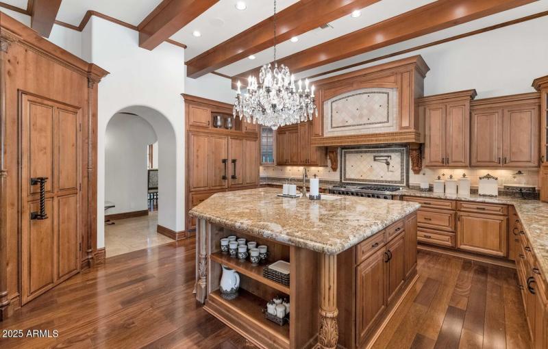 6730 E Sunnyvale Rd-large-017-031-6730 E