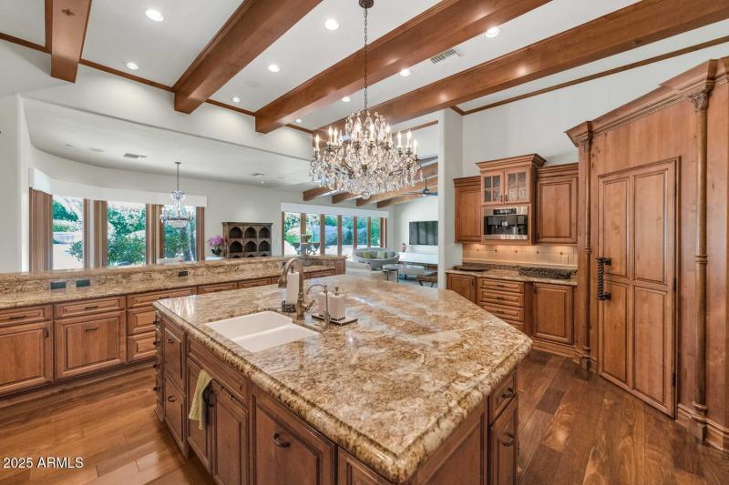 6730 E Sunnyvale Rd-large-018-058-6730 E