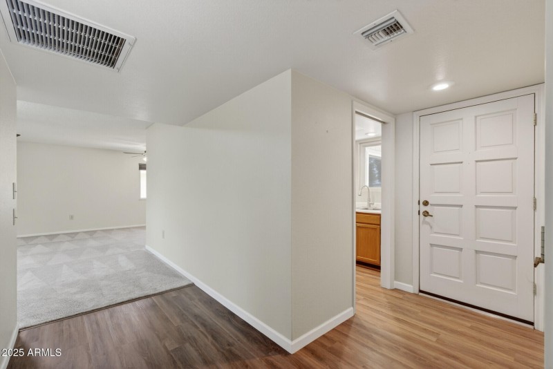 10_12518_W_Prospect9_mls