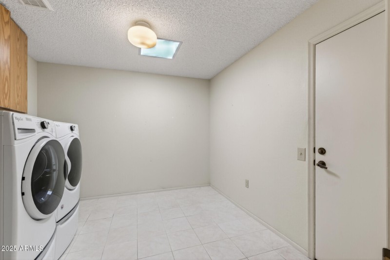 Huge Laundry/utility room