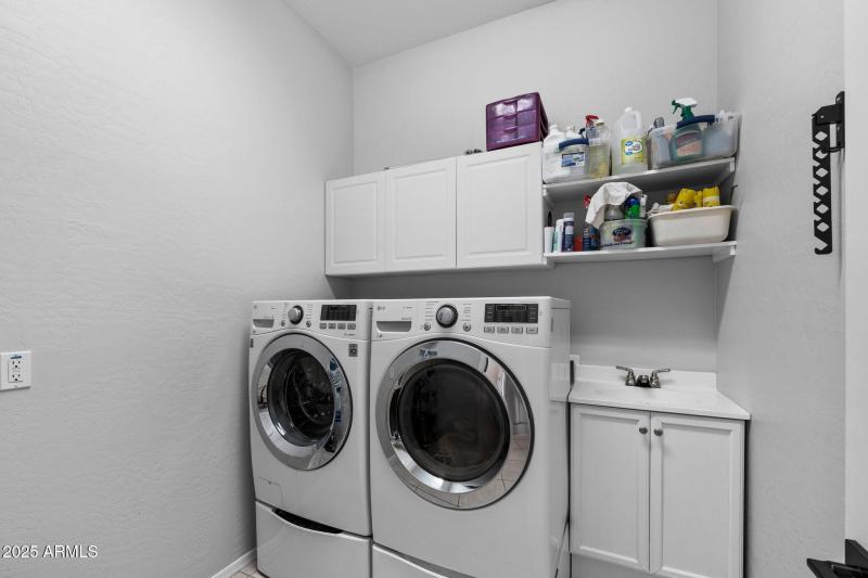 27__11518 E Enrose St