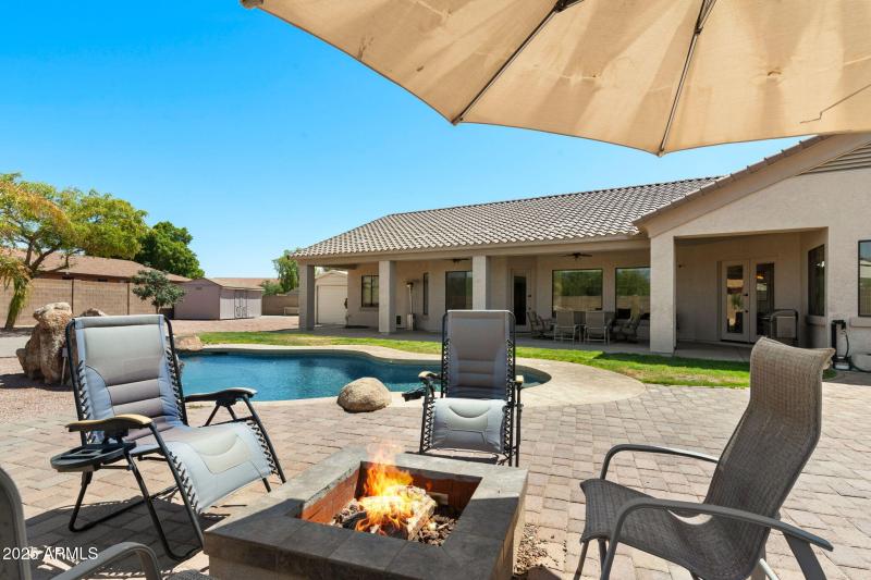 28__11518 E Enrose St