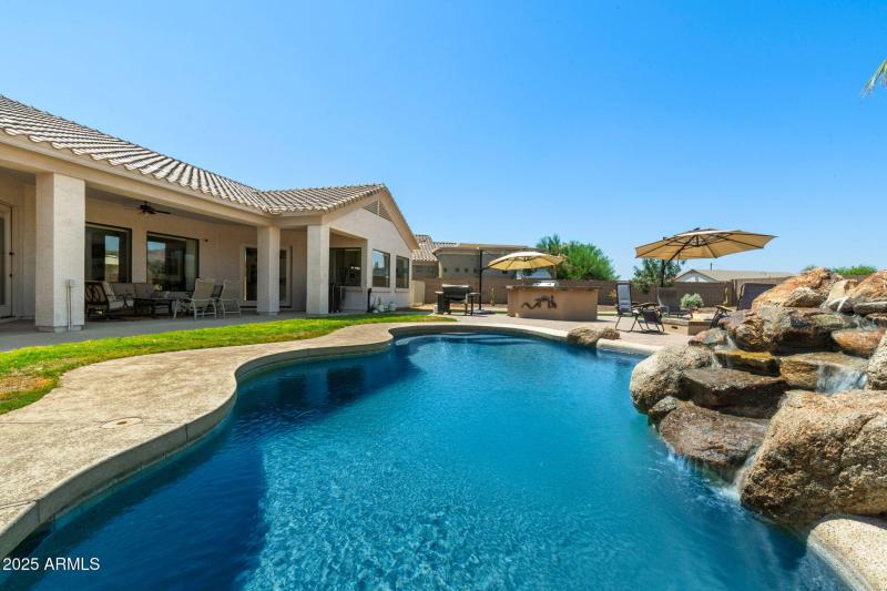 30__11518 E Enrose St