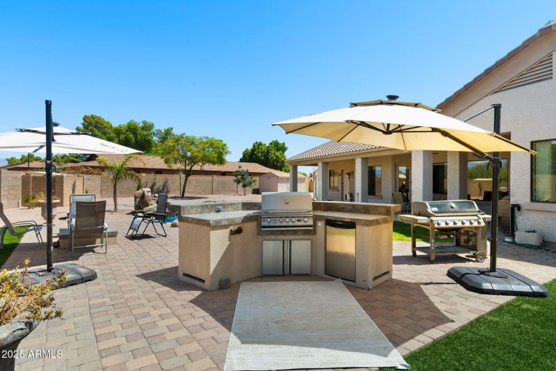 34__11518 E Enrose St