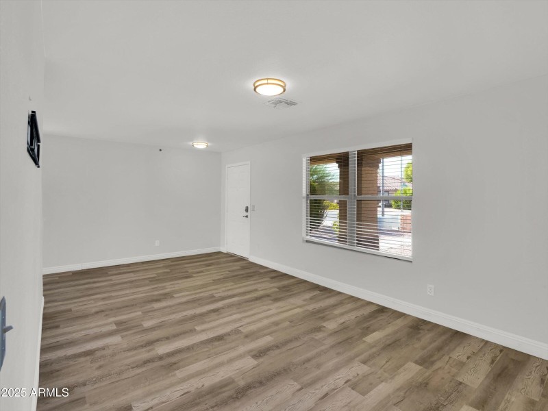 06-11509 E Quicksilver Avenue-6