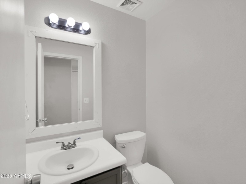 19-11509 E Quicksilver Avenue-19