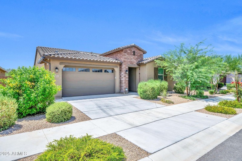 2033 W Burnside Trl-2