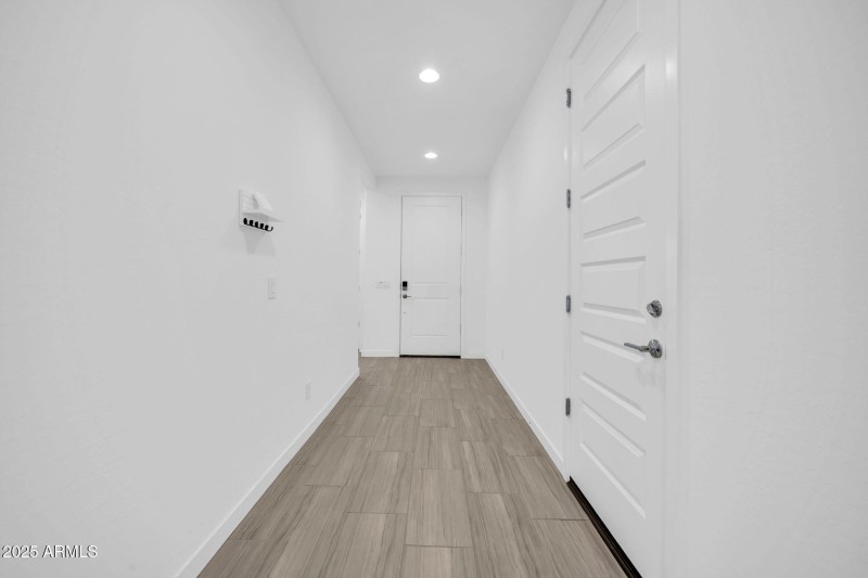 2033 W Burnside Trl-3