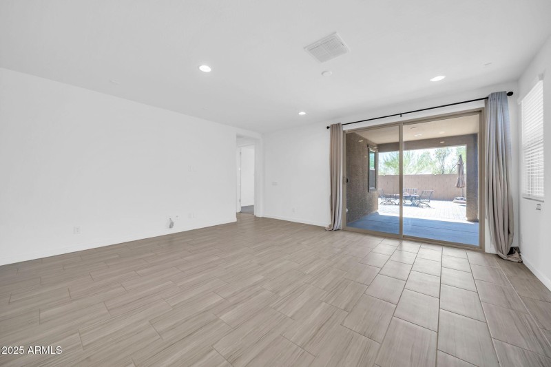 2033 W Burnside Trl-6