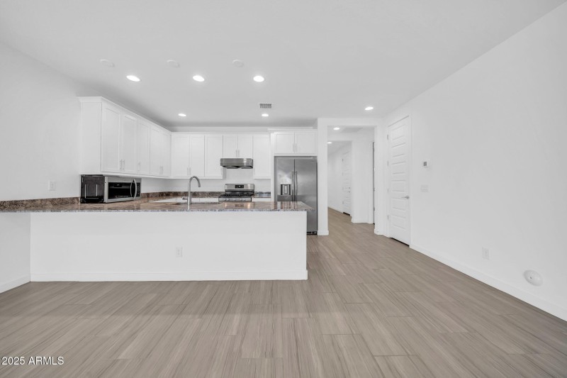 2033 W Burnside Trl-7