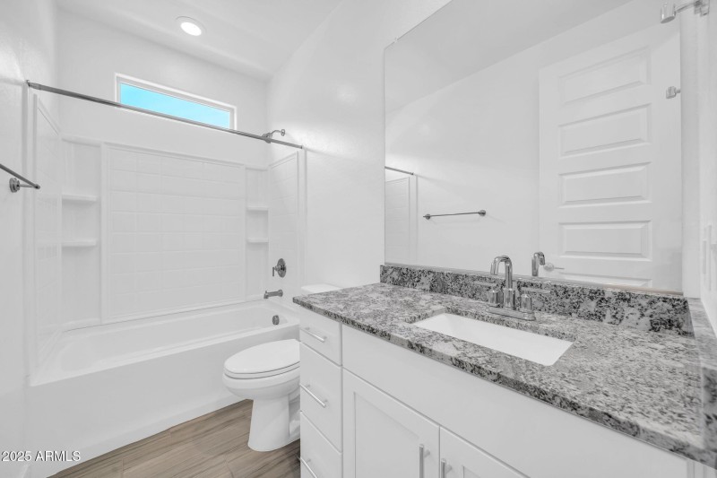 2033 W Burnside Trl-8