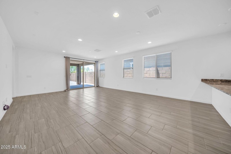 2033 W Burnside Trl-25