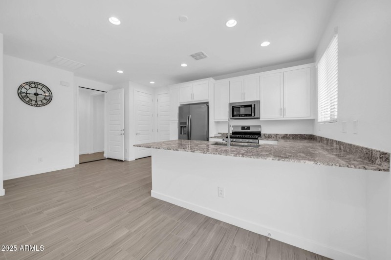 2033 W Burnside Trl-27