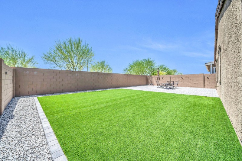 2033 W Burnside Trl-45