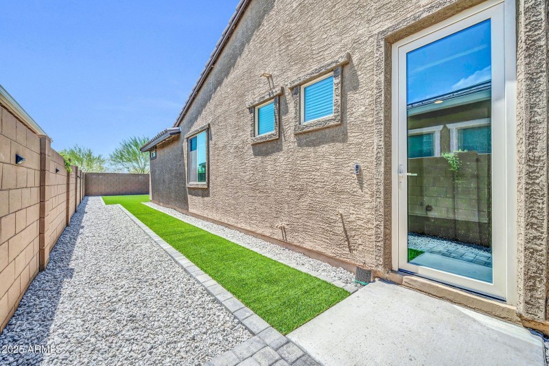 2033 W Burnside Trl-48