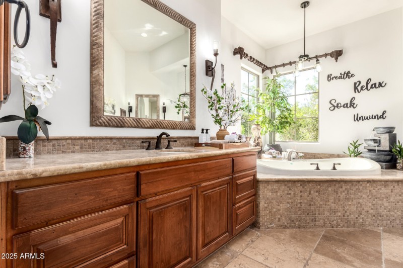 Relaxing Soaking Tub with Jets