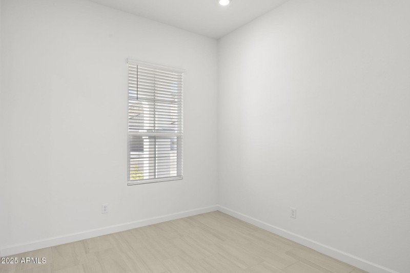 10-web-or-mls-1746-e-questa-dr