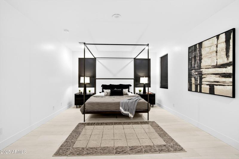 132_166_496_a4m_luxtwins