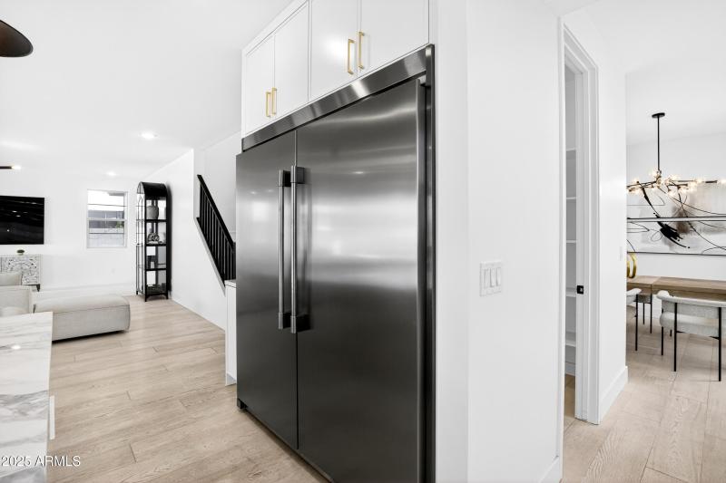 62_129_386_a4m_luxtwins