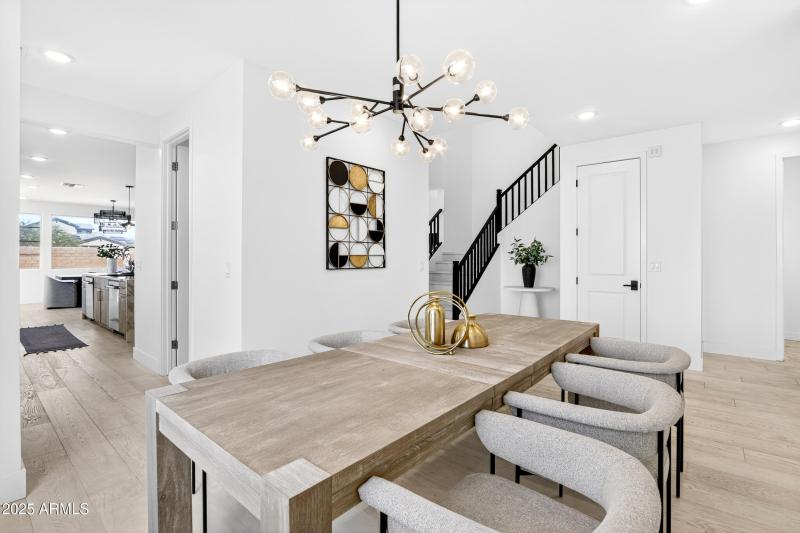 41_095_285_a4m_luxtwins