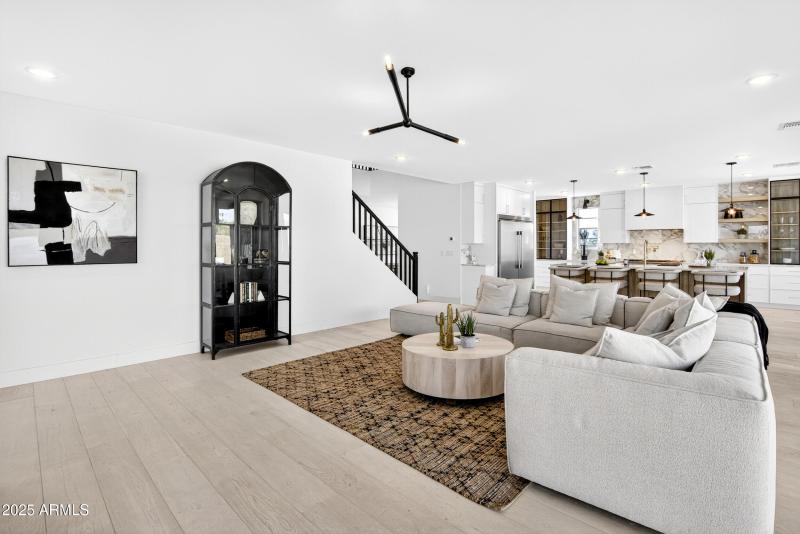 48_111_332_a4m_luxtwins