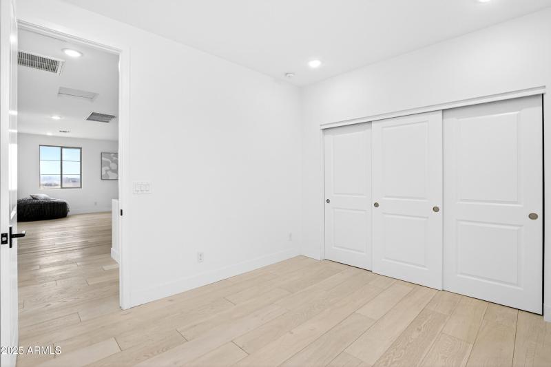 146_055_164_a4m_luxtwins