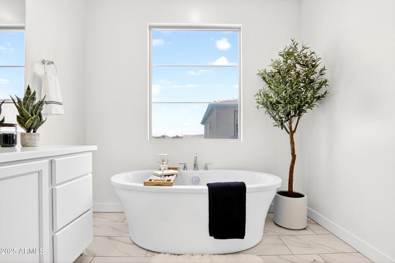 137_040_120_a4m_luxtwins