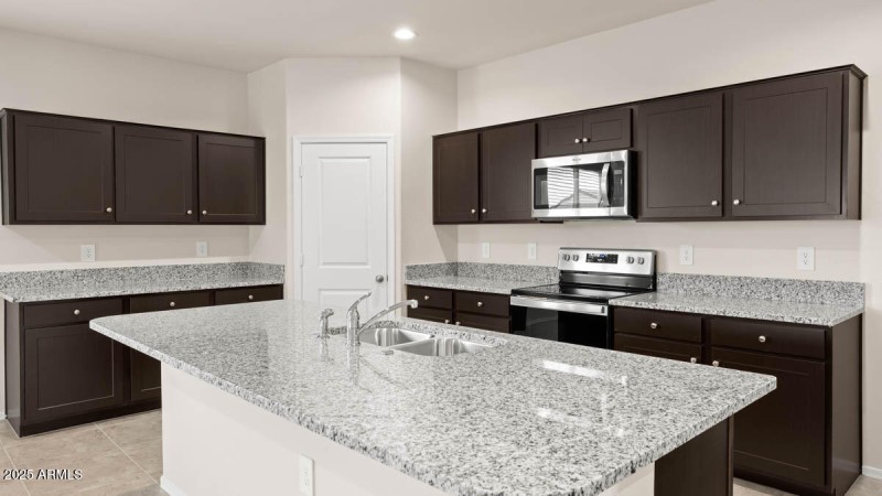 Mockingbird-Estrella Vista-3730-Buckeye-