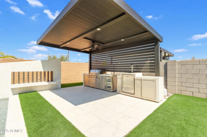 161_175_a4m_luxtwins