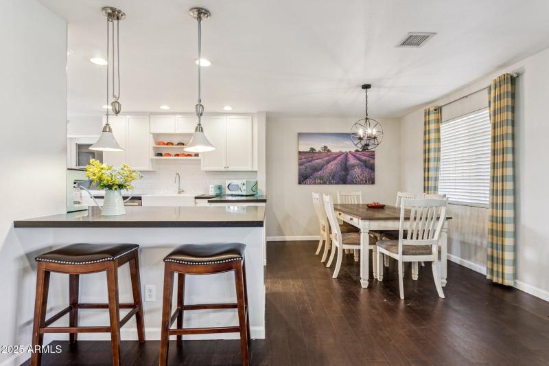 7-web-or-mls-3609-e-fairmount-ave