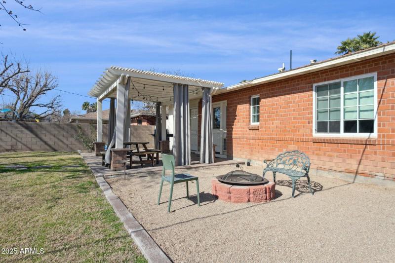 15-web-or-mls-3609-e-fairmount-ave