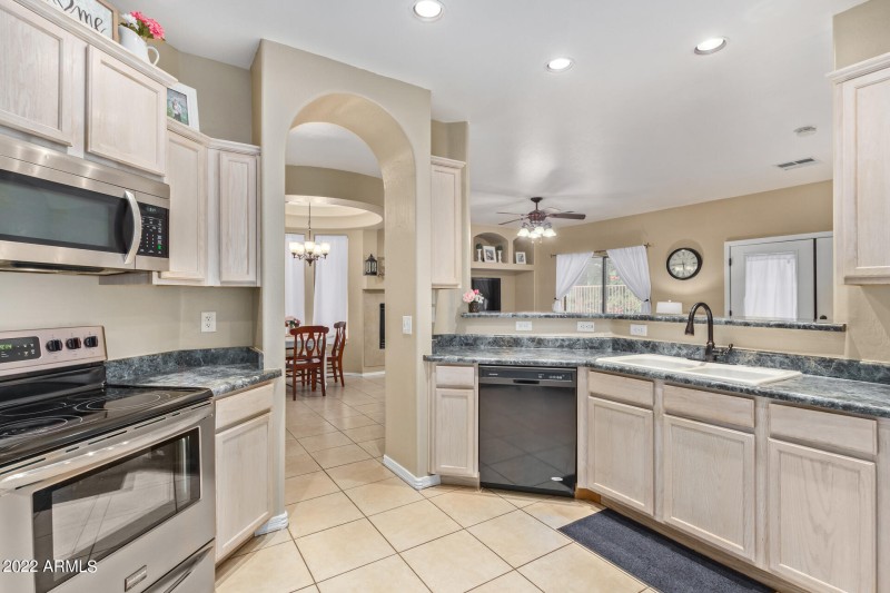 0010-10 - Signal Butte