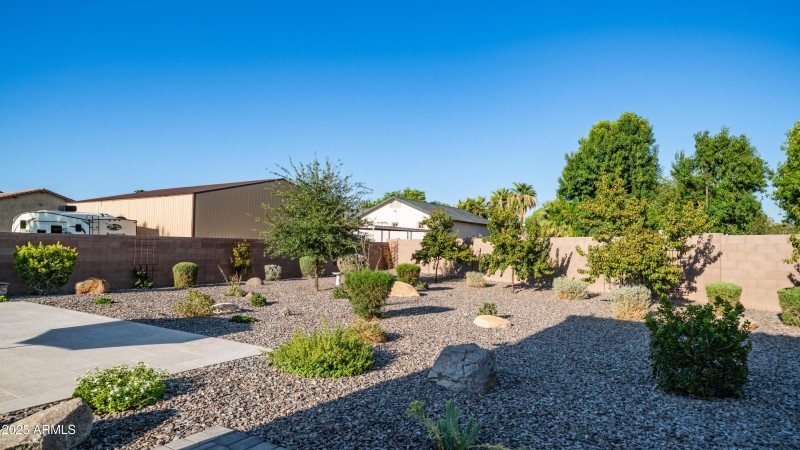 2086 E Trigger Way Exterior Photos-17