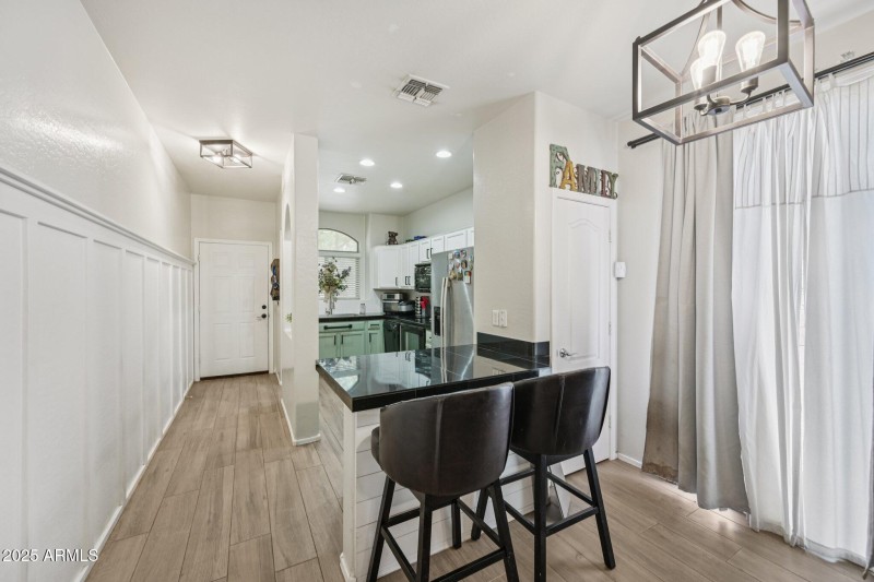 8-web-or-mls-S Bristol-S1008-008