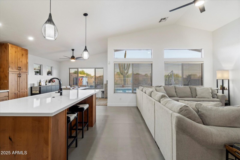 11-LIVING TO KITCHEN