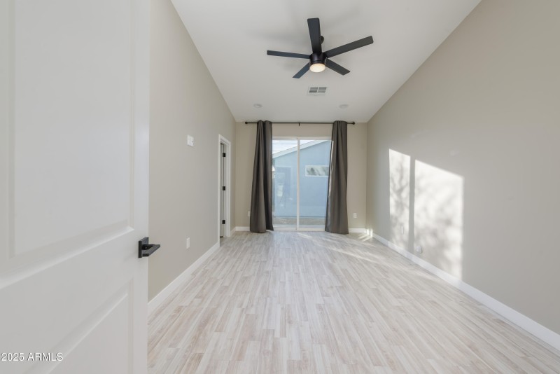 UNIT 2 PRIMARY BEDROOM