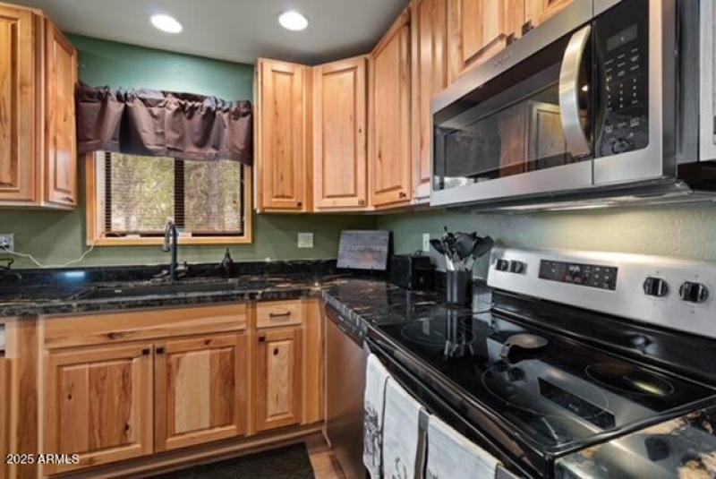 Kitchen-2343 E Dovetail Trail, Overgaard