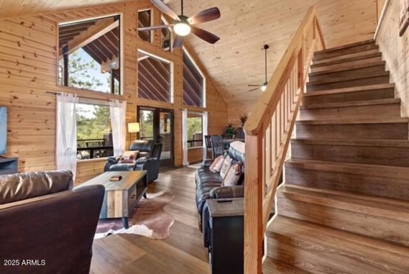 Living Room-2343 E Dovetail Trail, Overg