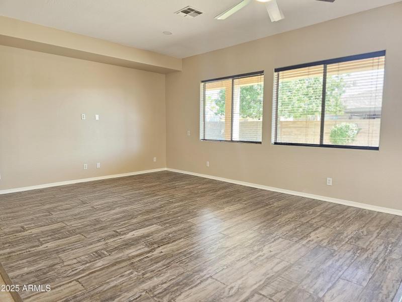 16837 W NORTHAMPTON RD, Surprise, AZ 853