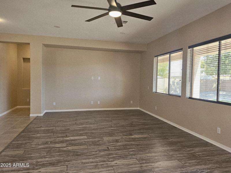 16837 W NORTHAMPTON RD, Surprise, AZ 853