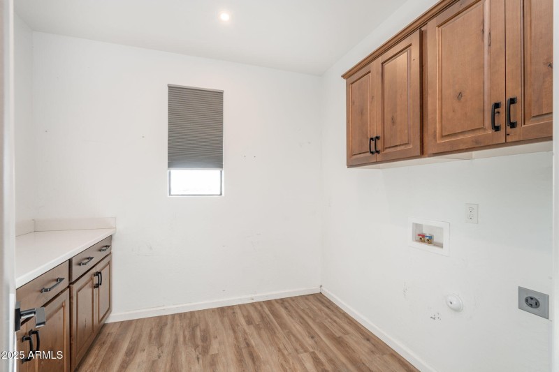 34-web-or-mls-5656-e-killen-loop