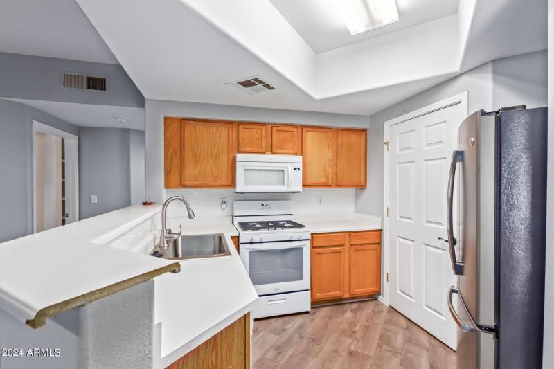 0009-9 - Indian School