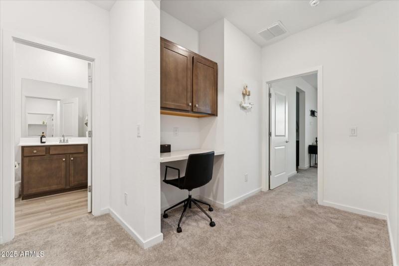 14-Upstairs Landing _ Study Area