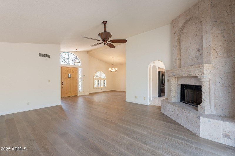 12-web-or-mls-Parlin-12