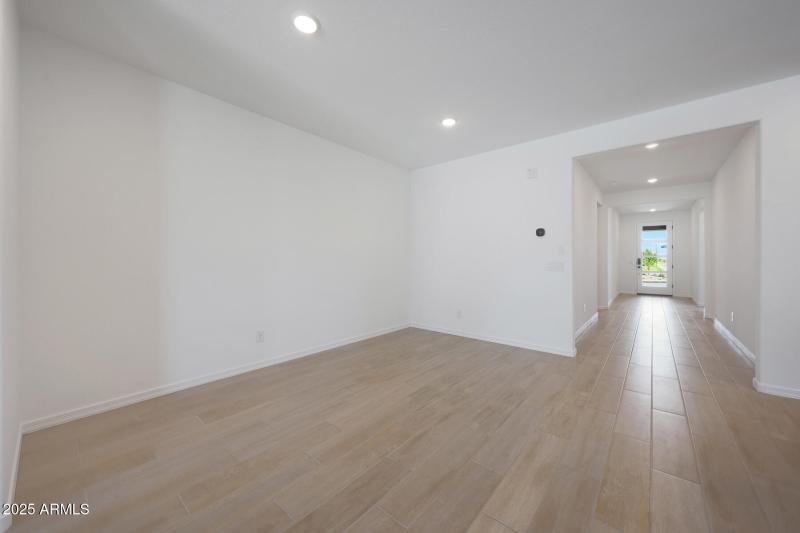 PHX_Landmarke_Lot 1039_Azure_866_Dining