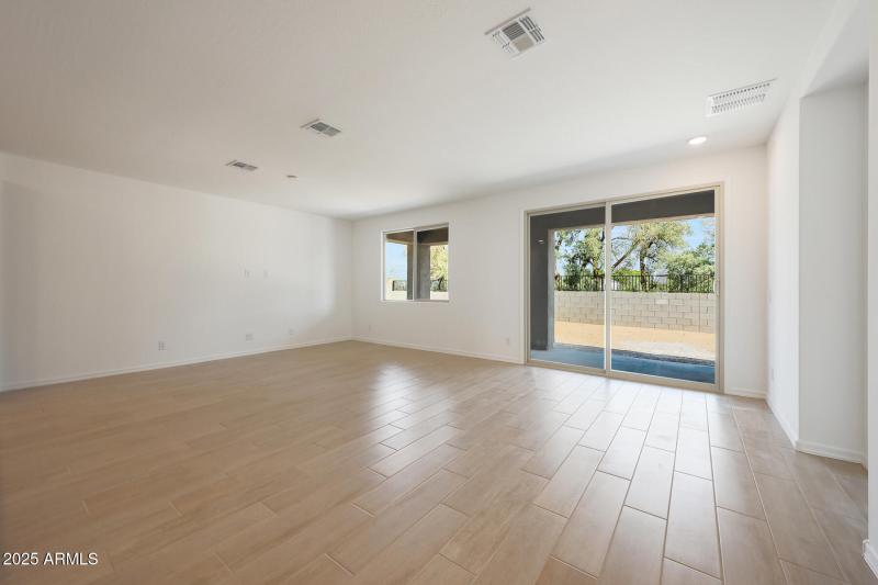 PHX_Landmarke_Lot 1039_Azure_866_Greatro