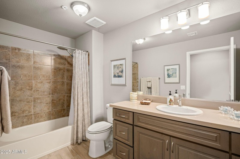 13-web-or-mls-_TMR1742