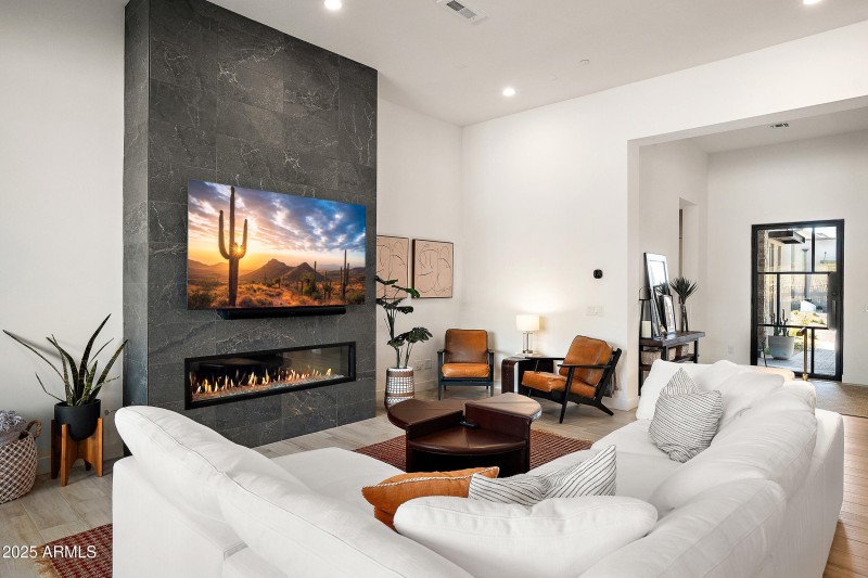 Open concept kitchen, living & dining