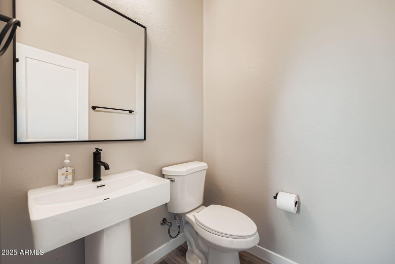 13 - 5523 Downstairs Half B ath