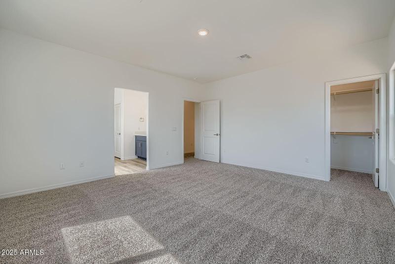 16 - 5519 Primary Bedroom